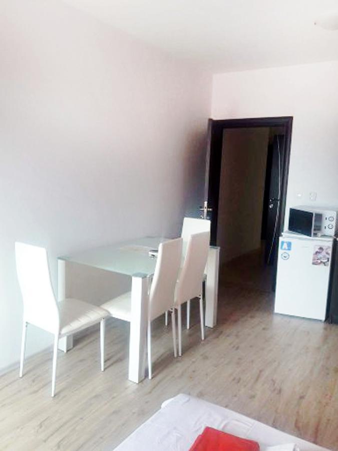 Ferienwohnung Apartament Janet Pomorie Exterior foto